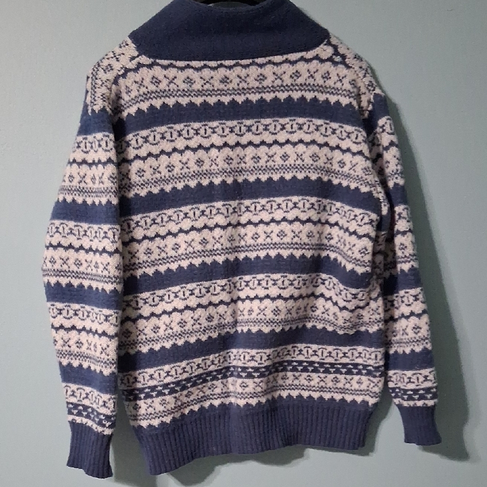 Cozy Blue and White Patterned Cardigan - Picture 2 of 7